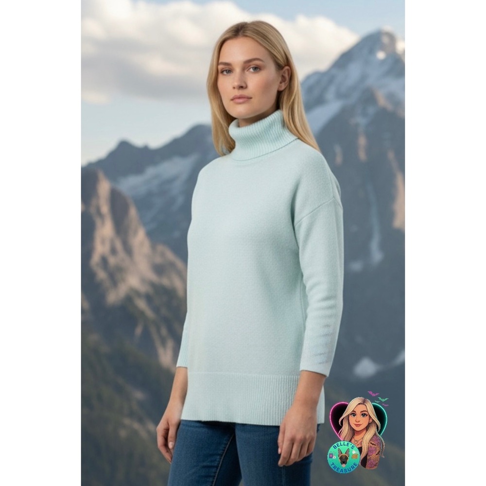 Lord & Taylor Women's Medium 100% Cashmere Turtleneck Sweater Light Blue Ovesize